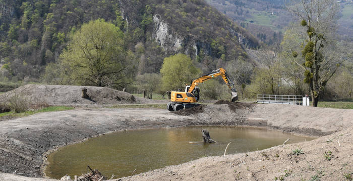 Création d'une butte et d'un étang