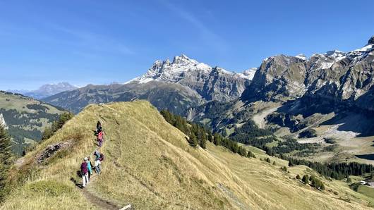 Les jeunes du groupe J+N et les Dents du Midi